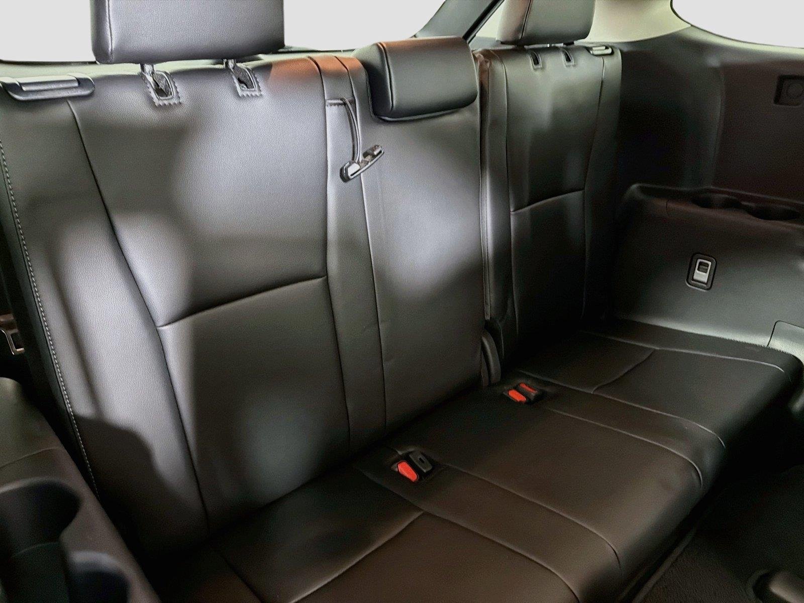 Used 2024 Wind Chill Pearl Toyota Limited image 27