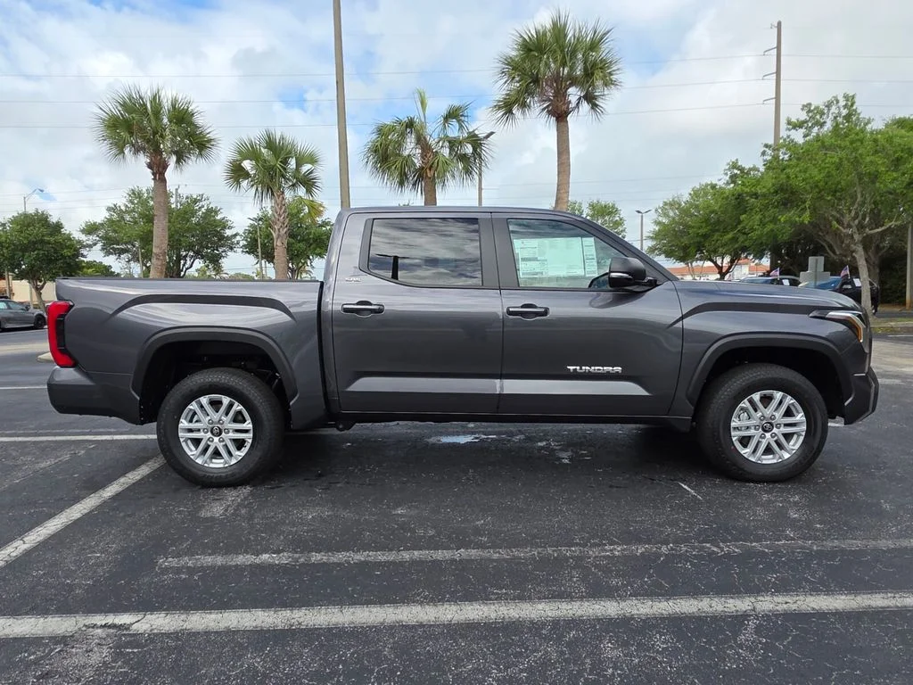 2026 Toyota Tundra SR5 - Photo 12