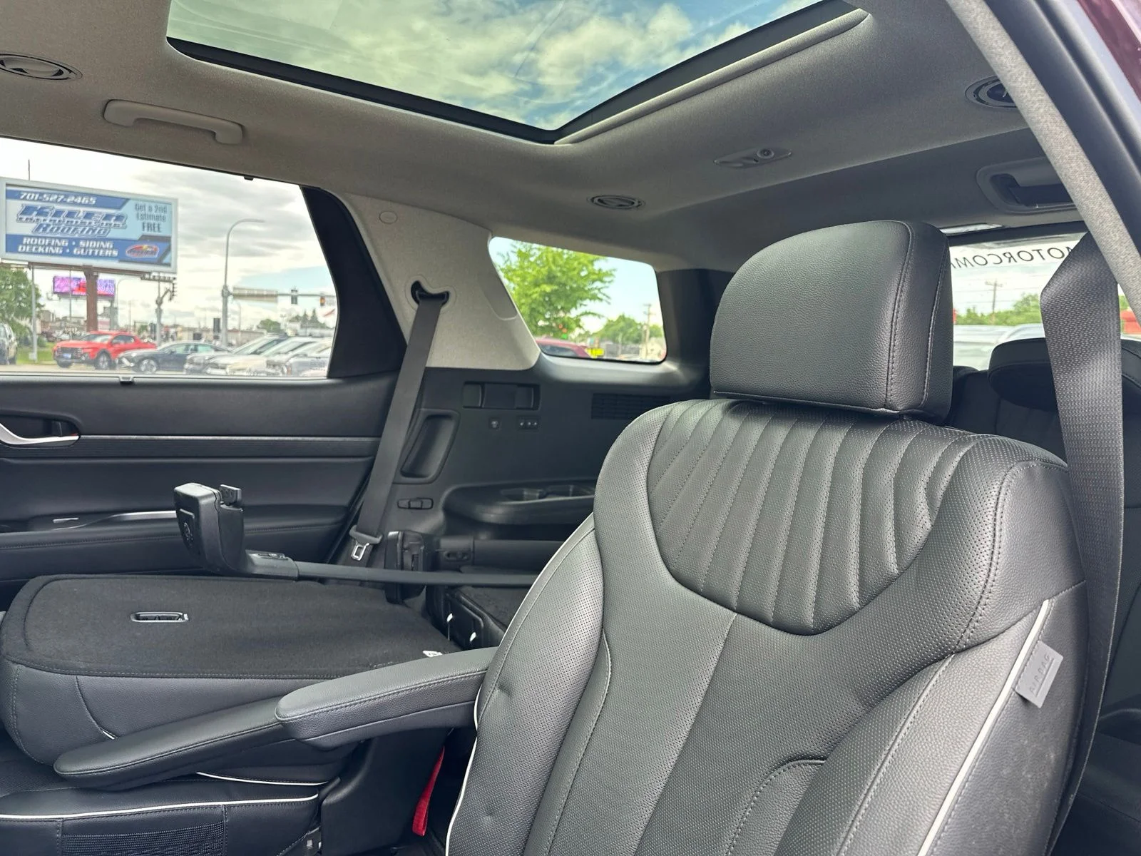Used 2023 Red Hyundai Limited image 19