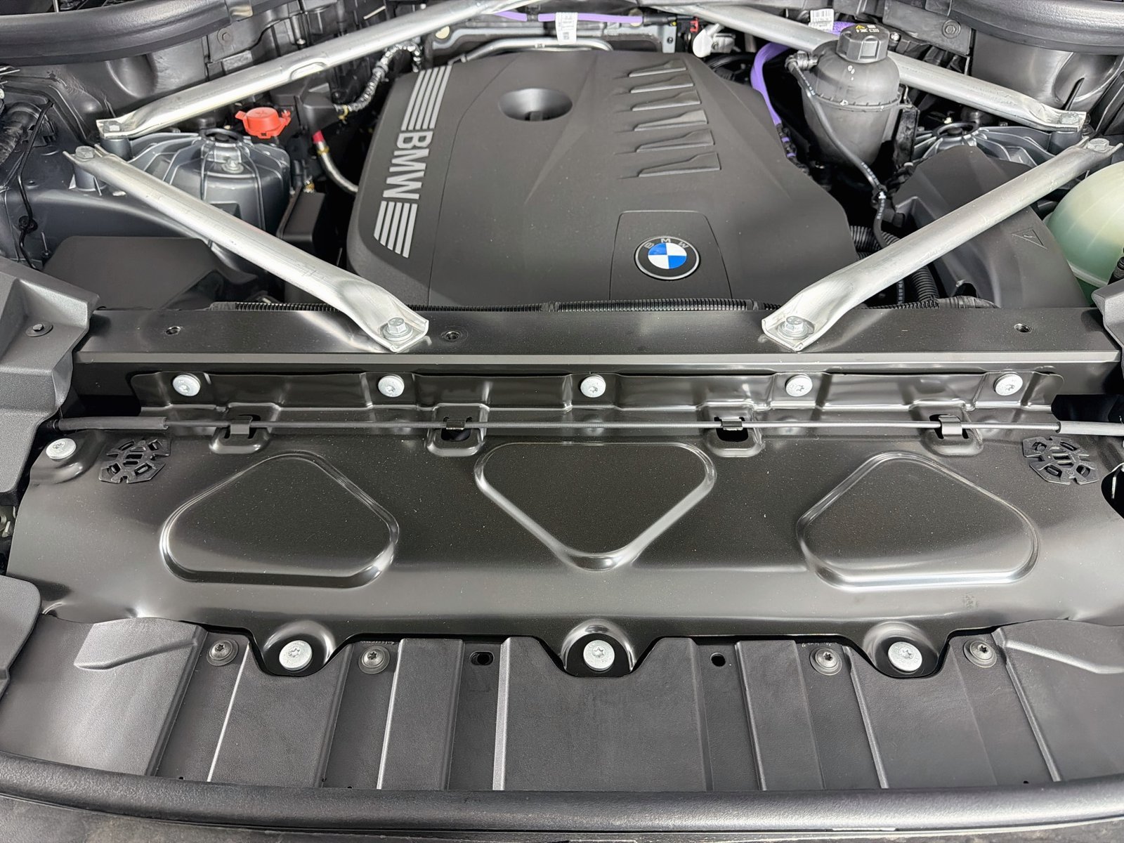 New 2026 Skyscraper Grey Metallic BMW xDrive40i image 31