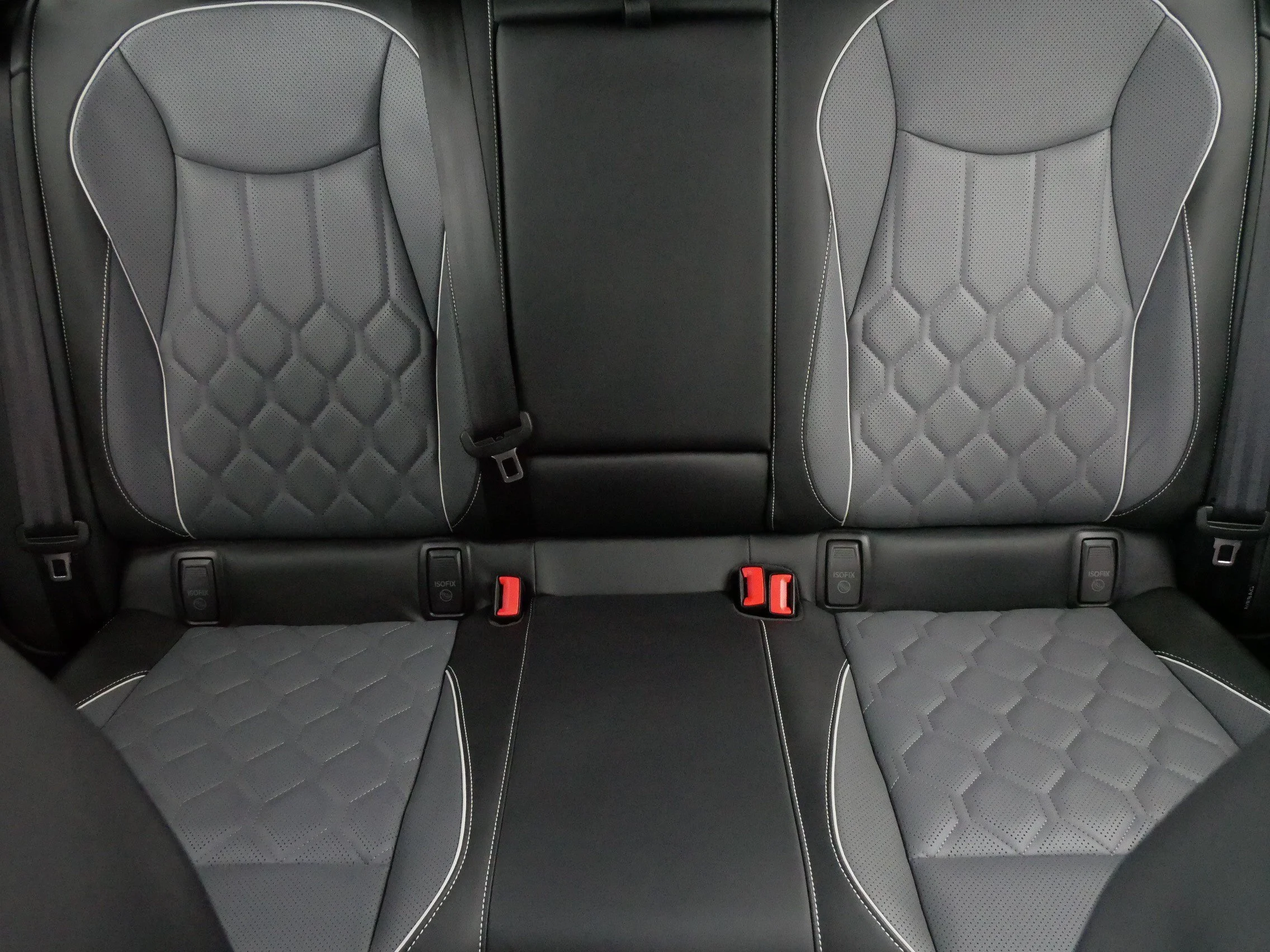 Used 2025 Sandstone Volkswagen SEL R-Line image 13