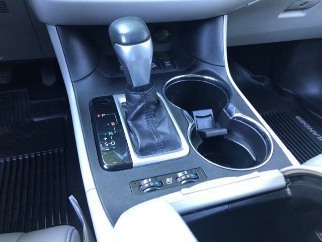 Used 2017 Predawn Gray Mica Toyota Limited Platinum image 35