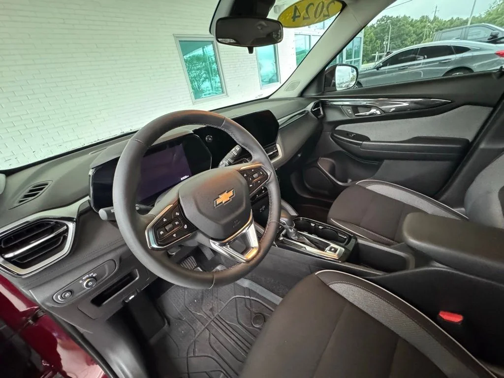 Used 2024 Red Chevrolet LT image 12