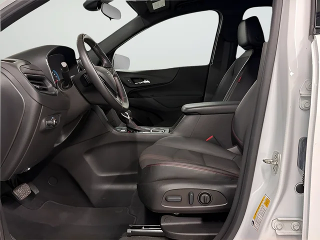 Used 2022 White Chevrolet RS image 10