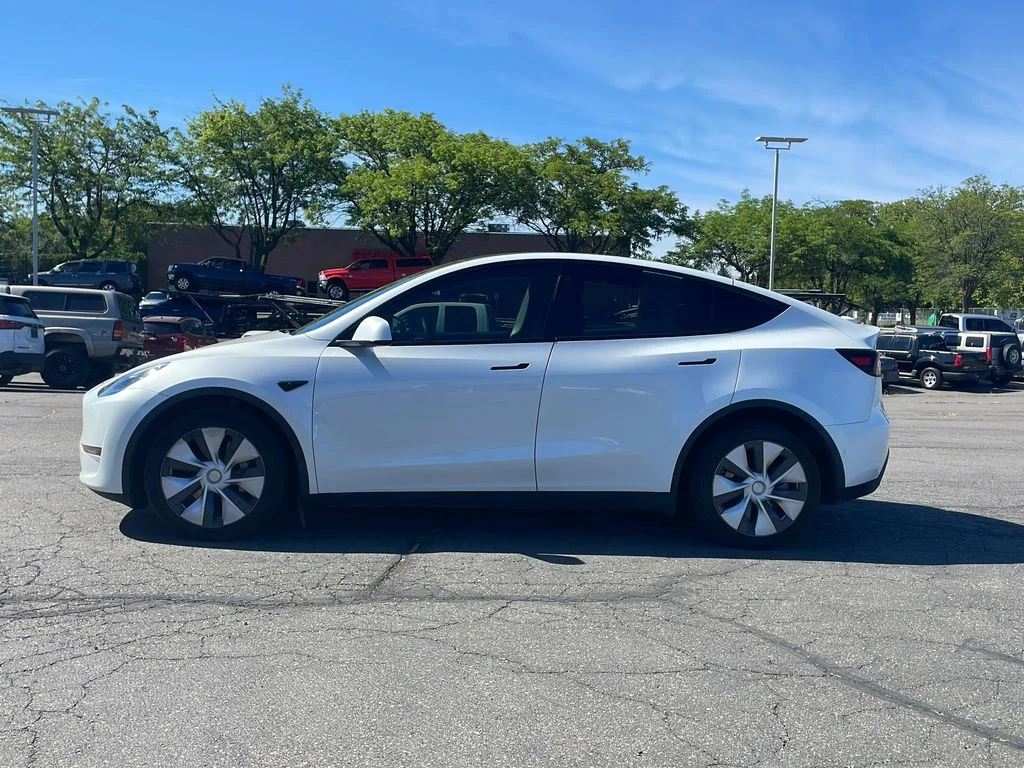2022 Tesla Model Y Long Range - Photo 4