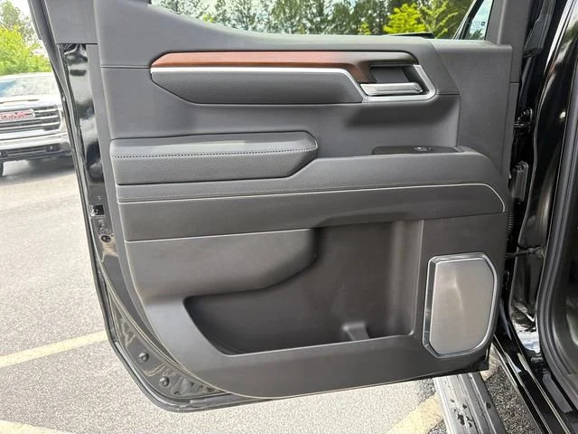 Used 2026 Onyx Black GMC Denali image 21