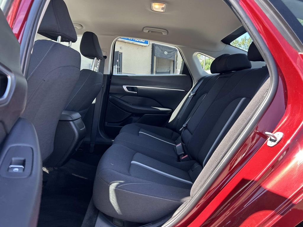 Used 2024 Red Hyundai SEL image 13