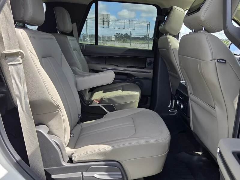 Used 2021 White Metallic FORD LIMITED image 19