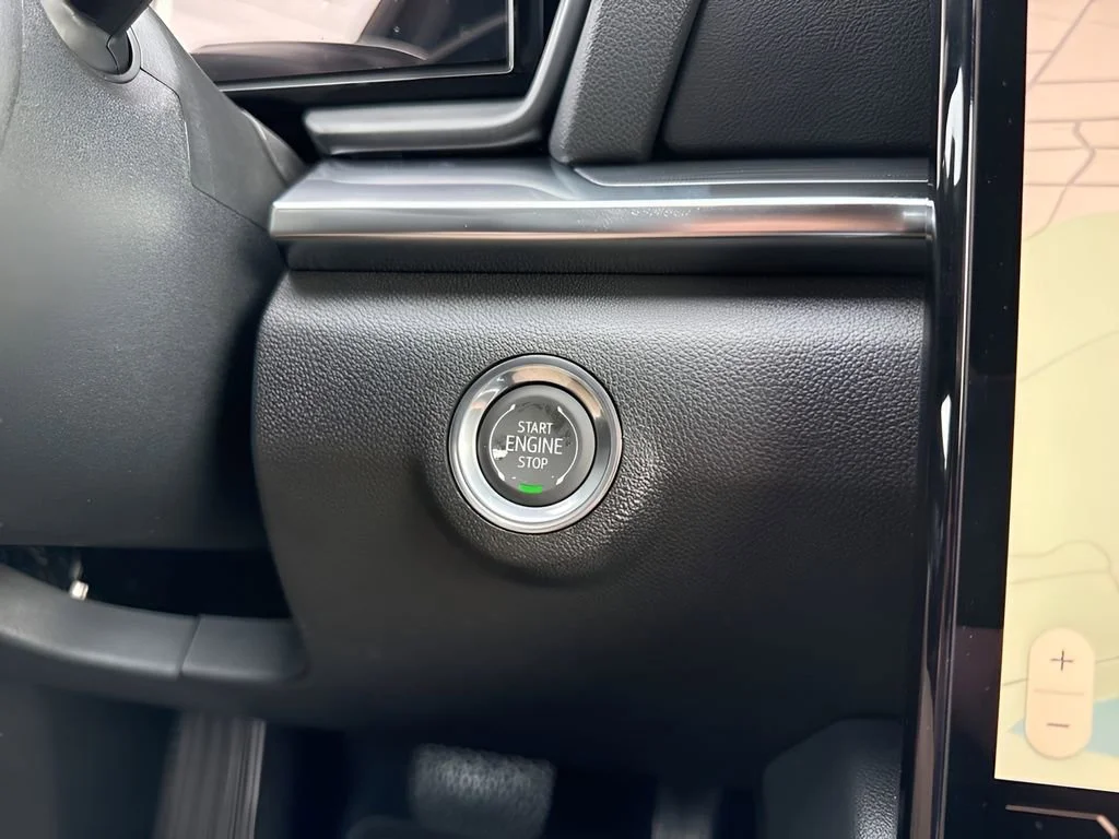 New 2026 Summit White GMC Elevation image 22