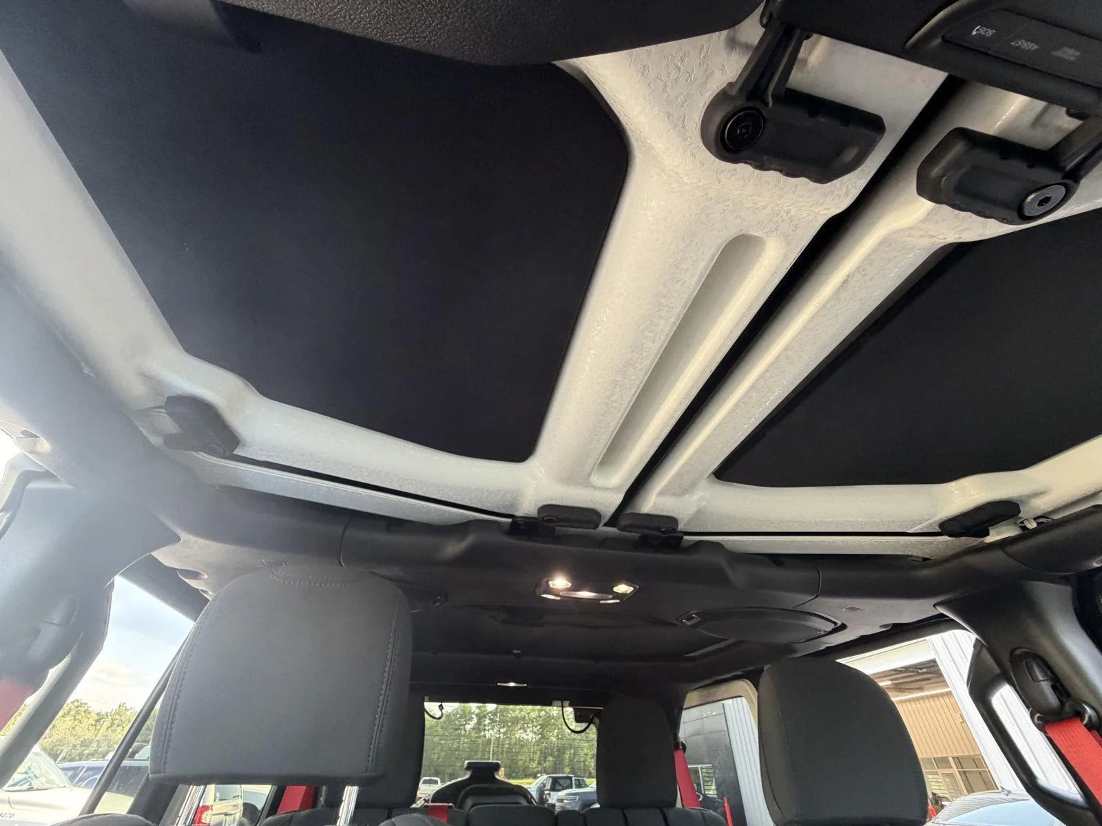 Used 2020 Black Clearcoat Jeep Recon image 22