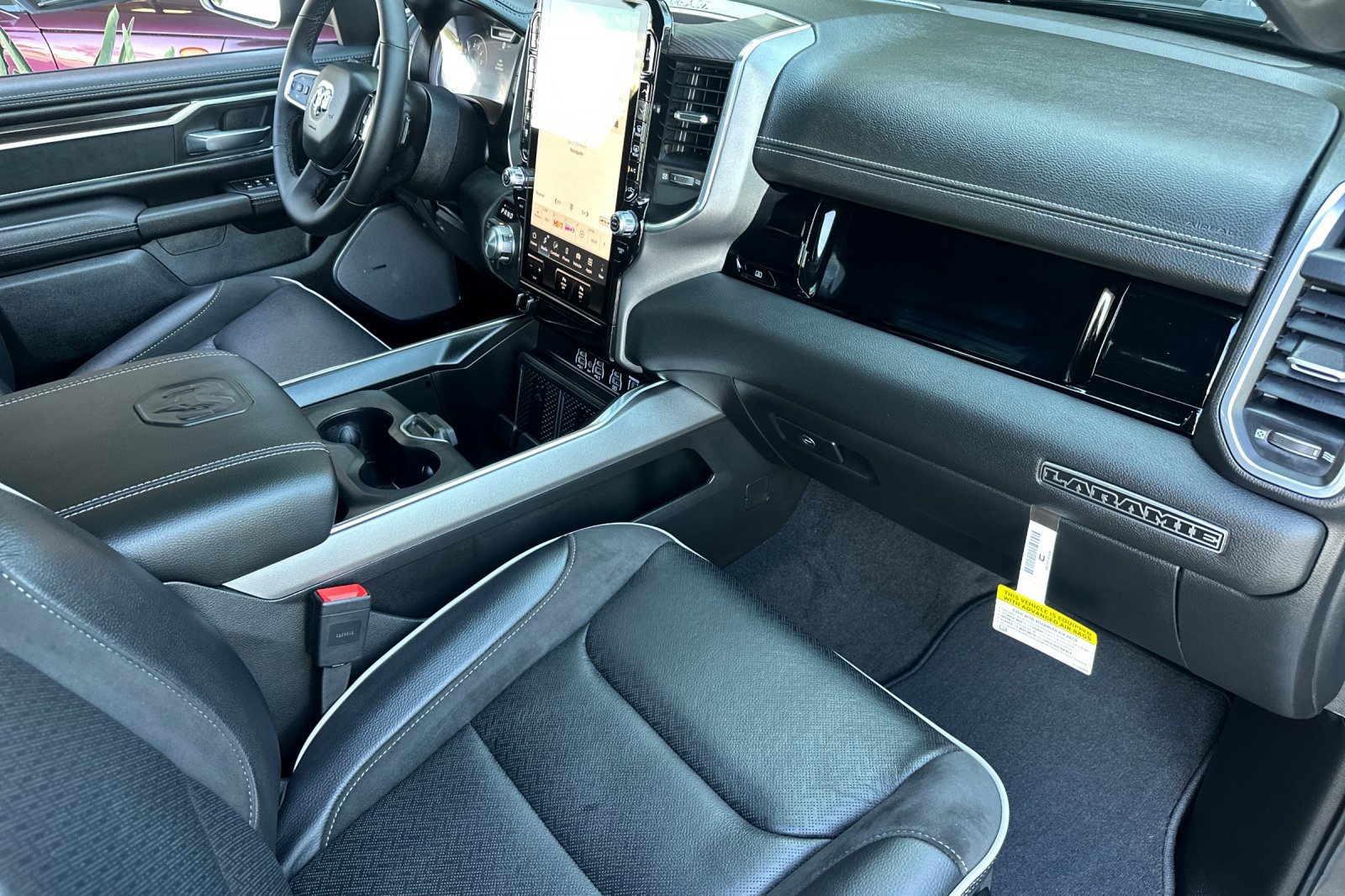 2026 RAM 1500 Laramie - Photo 15