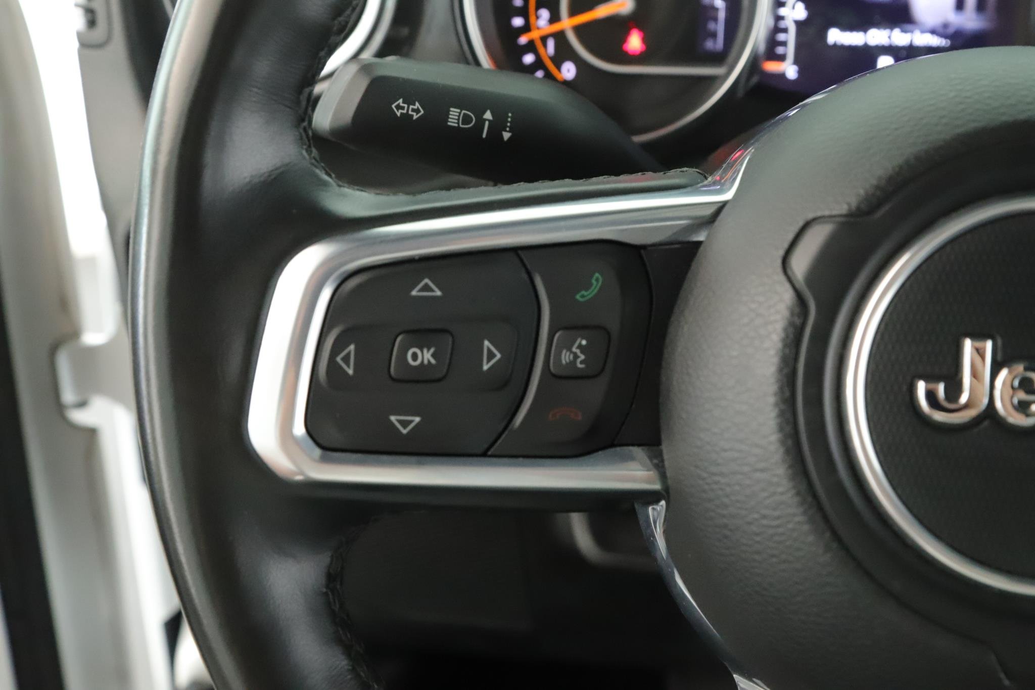 Used 2022 Bright White Clearcoat Jeep Unlimited Sahara Altitude 4x4 image 10