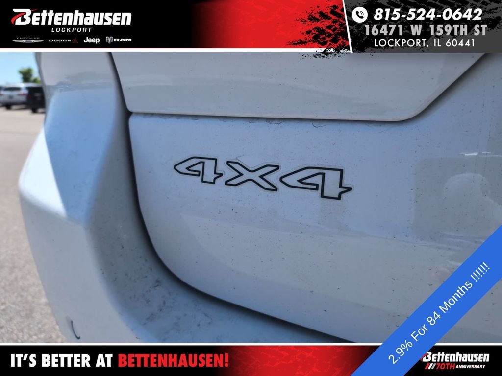 New 2026 White Jeep  image 12
