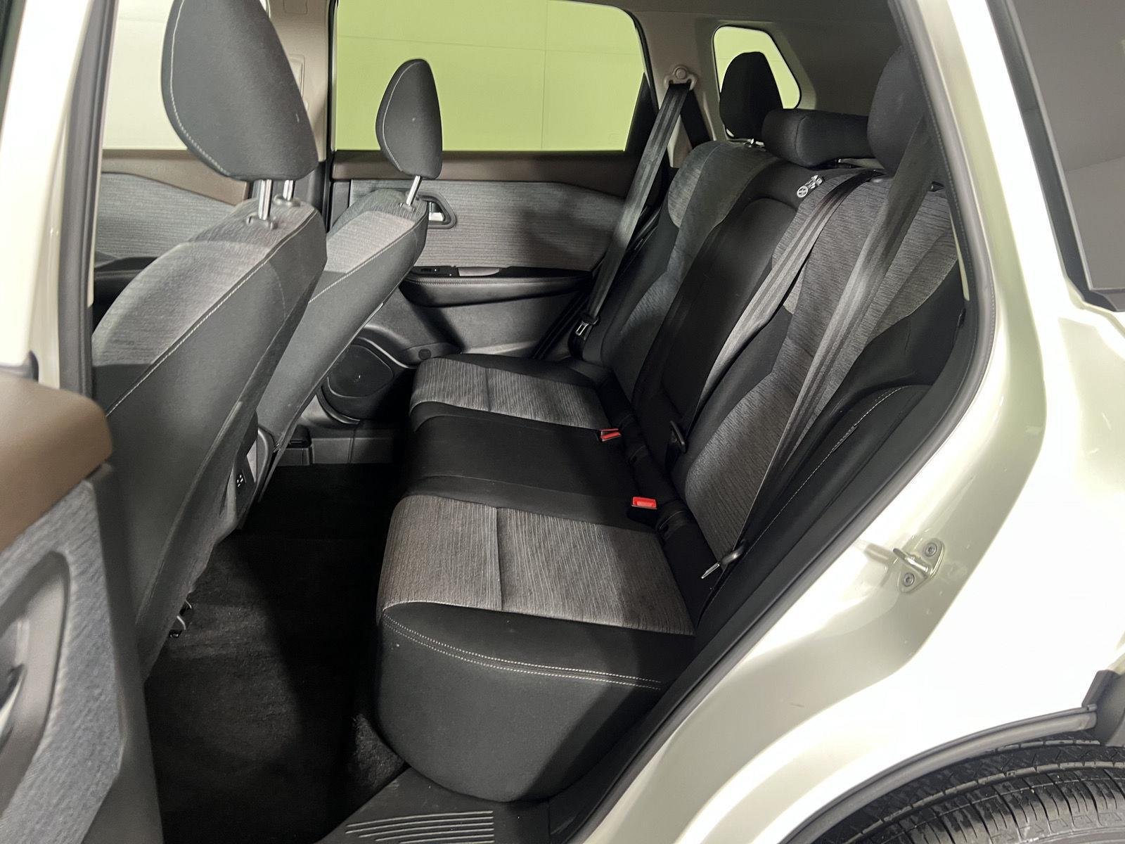 Used 2023 Pearl White Tricoat Nissan SV image 20
