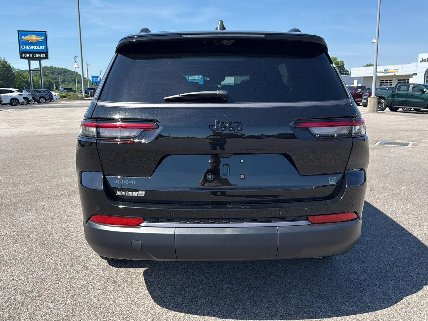 New 2026 Diamond Black Crystal Pearlcoat Jeep 85th Anniversary Edition image 17