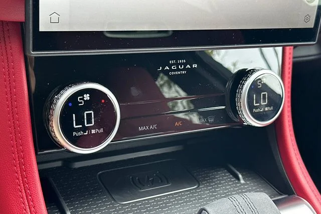 2026 Jaguar F-Pace R-Dynamic S - Photo 20