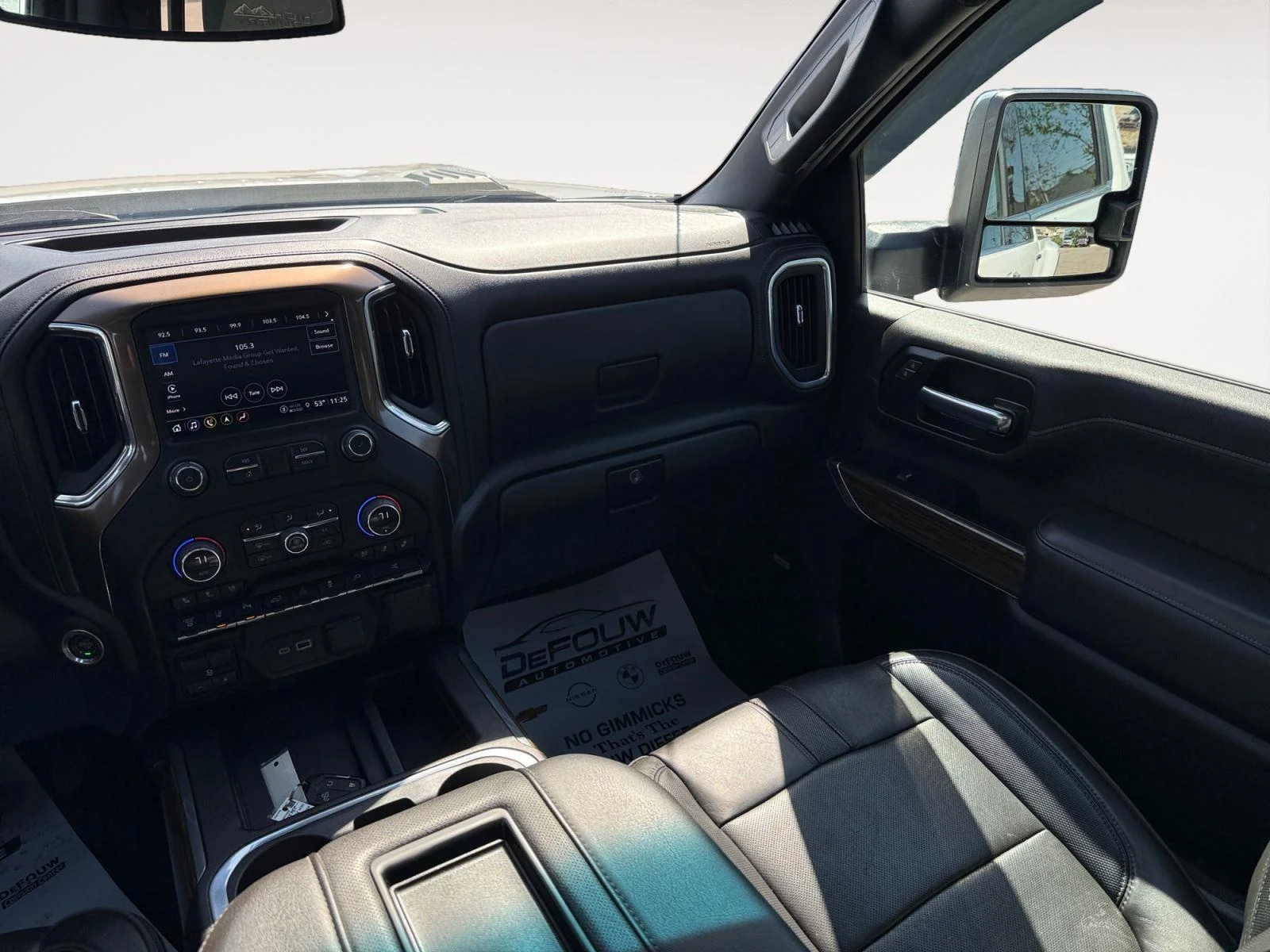 Used 2022 Summit White Chevrolet High Country image 12