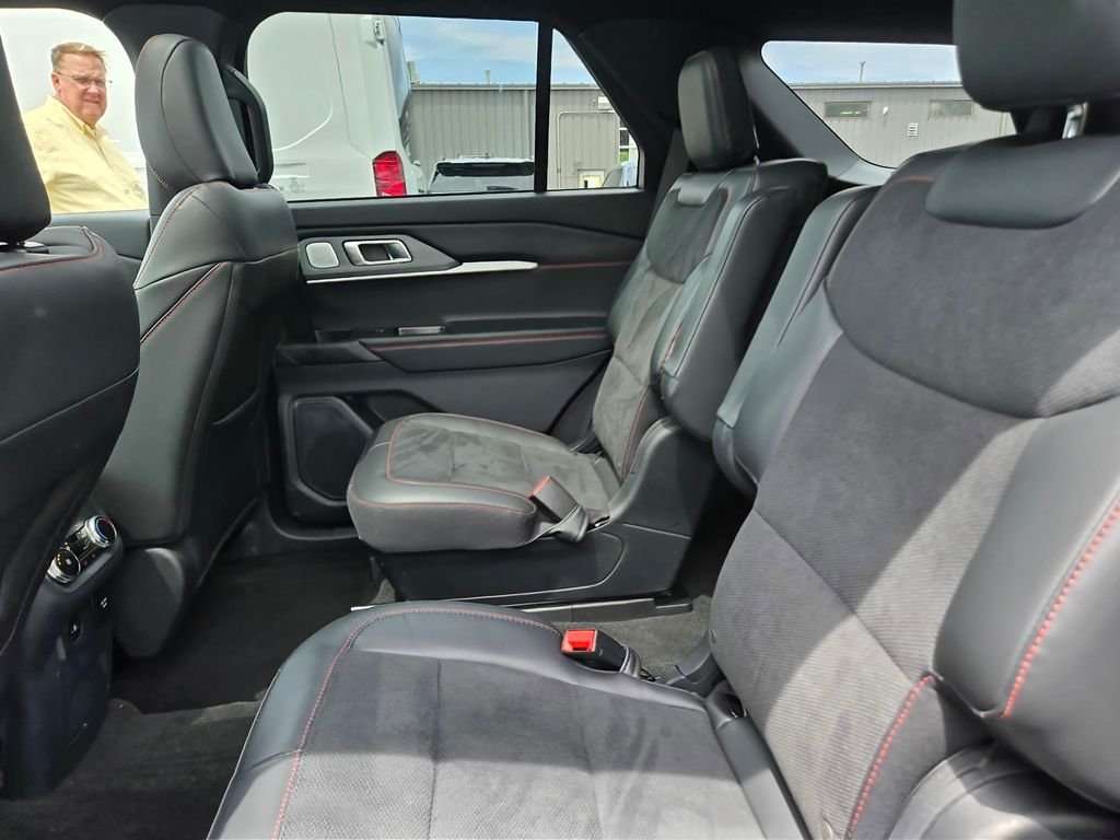 New 2026 Star White Metallic Tri-Coat Ford ST image 19