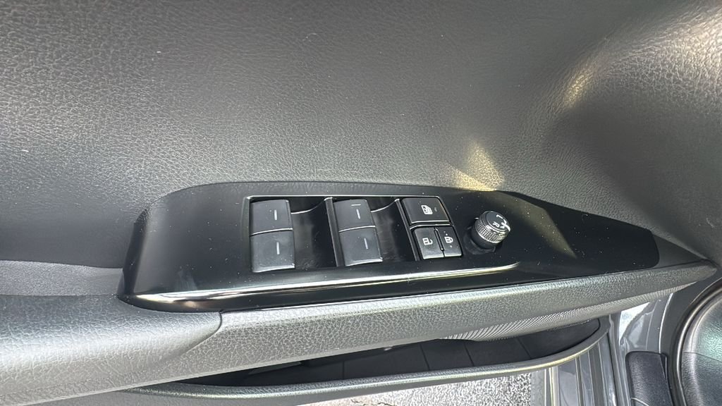 Used 2025 Underground Toyota SE image 10