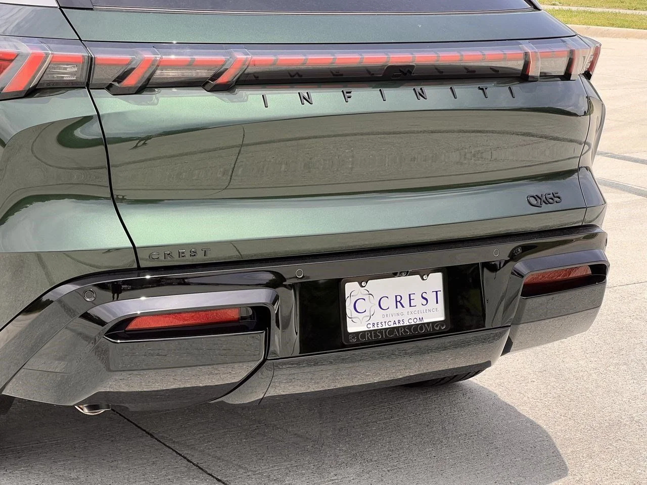 New 2027 DEEP EMERALD INFINITI Autograph AWD image 6