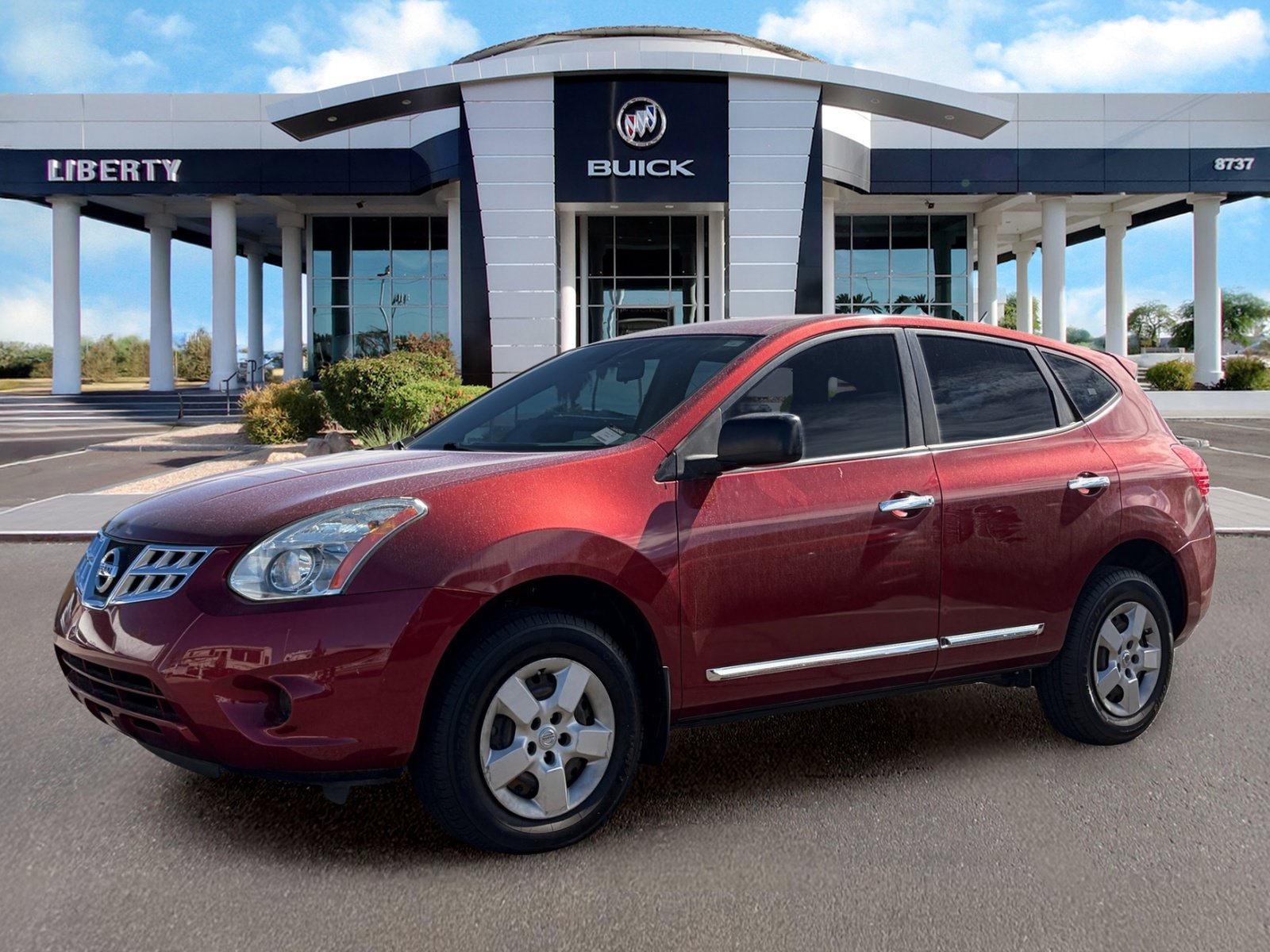 Used 2013 Red Nissan S image 6