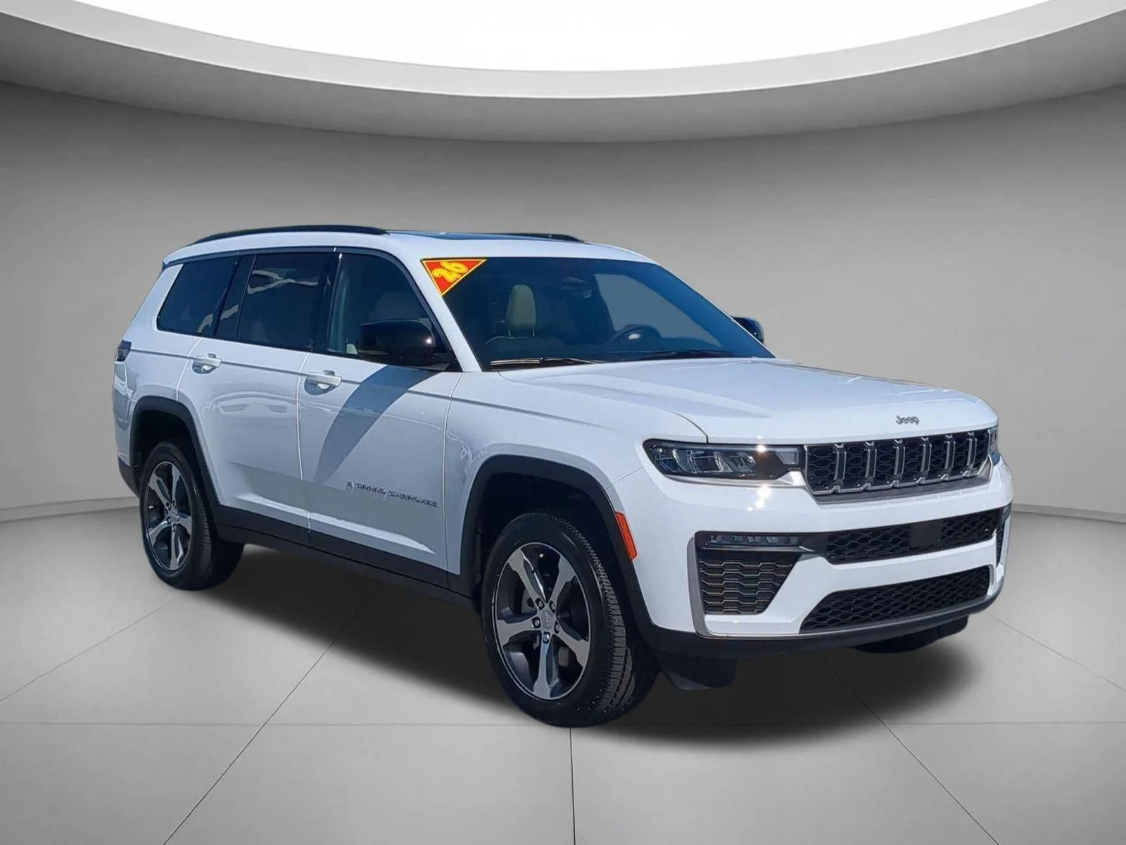New 2026 Bright White Clear-Coat Exterior Paint Jeep Limited image 7