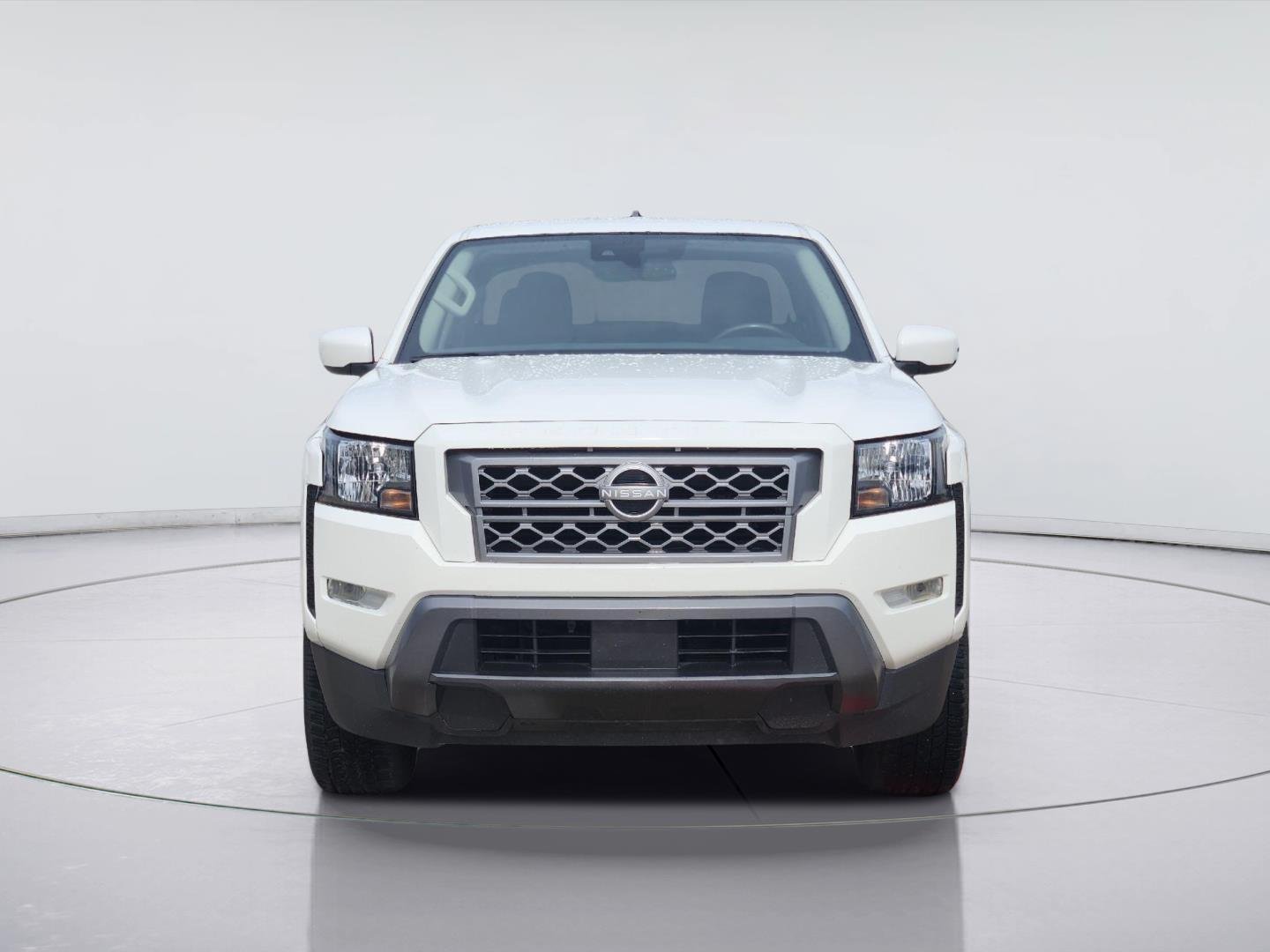 2024 Nissan Frontier photo 2 of 33