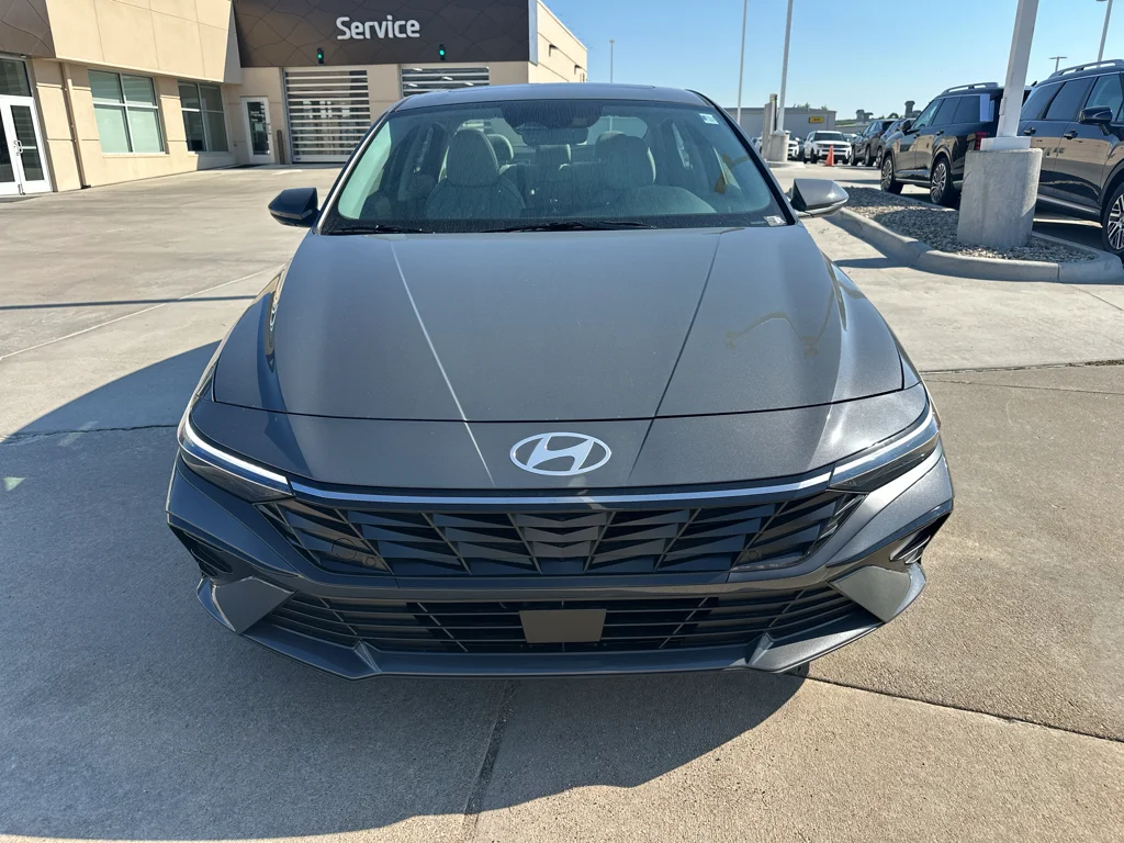 New 2026 Ecotronic Gray Hyundai Limited image 13