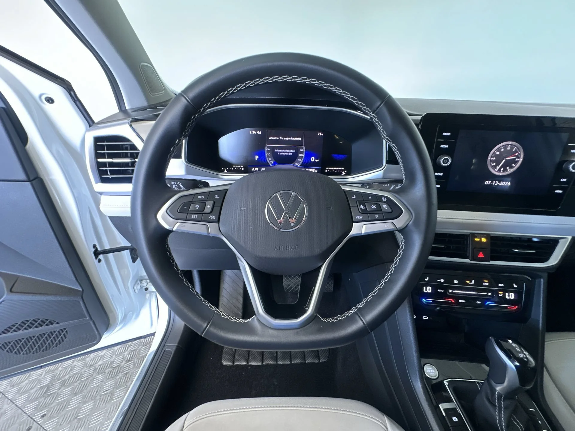 Used 2025 Pure White Volkswagen SE image 16