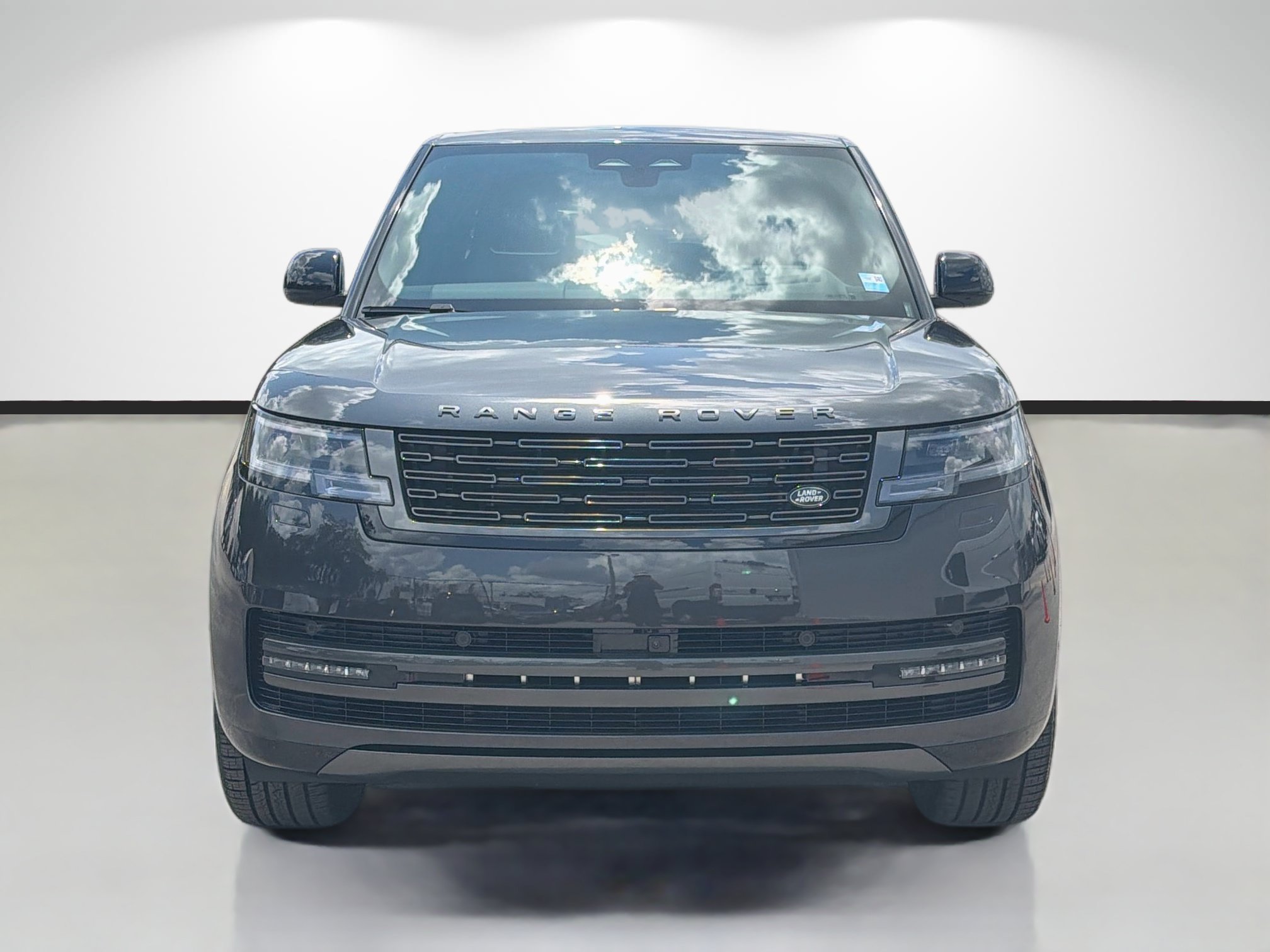 New 2026 Carpathian Grey Land Rover SE image 8
