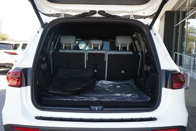 Used 2026  Mercedes-Benz GLB 250 image 8