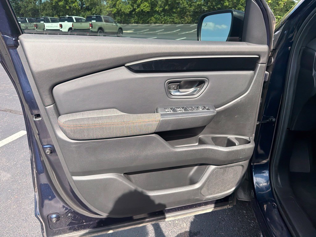 2025 Honda Pilot Sport - Photo 17