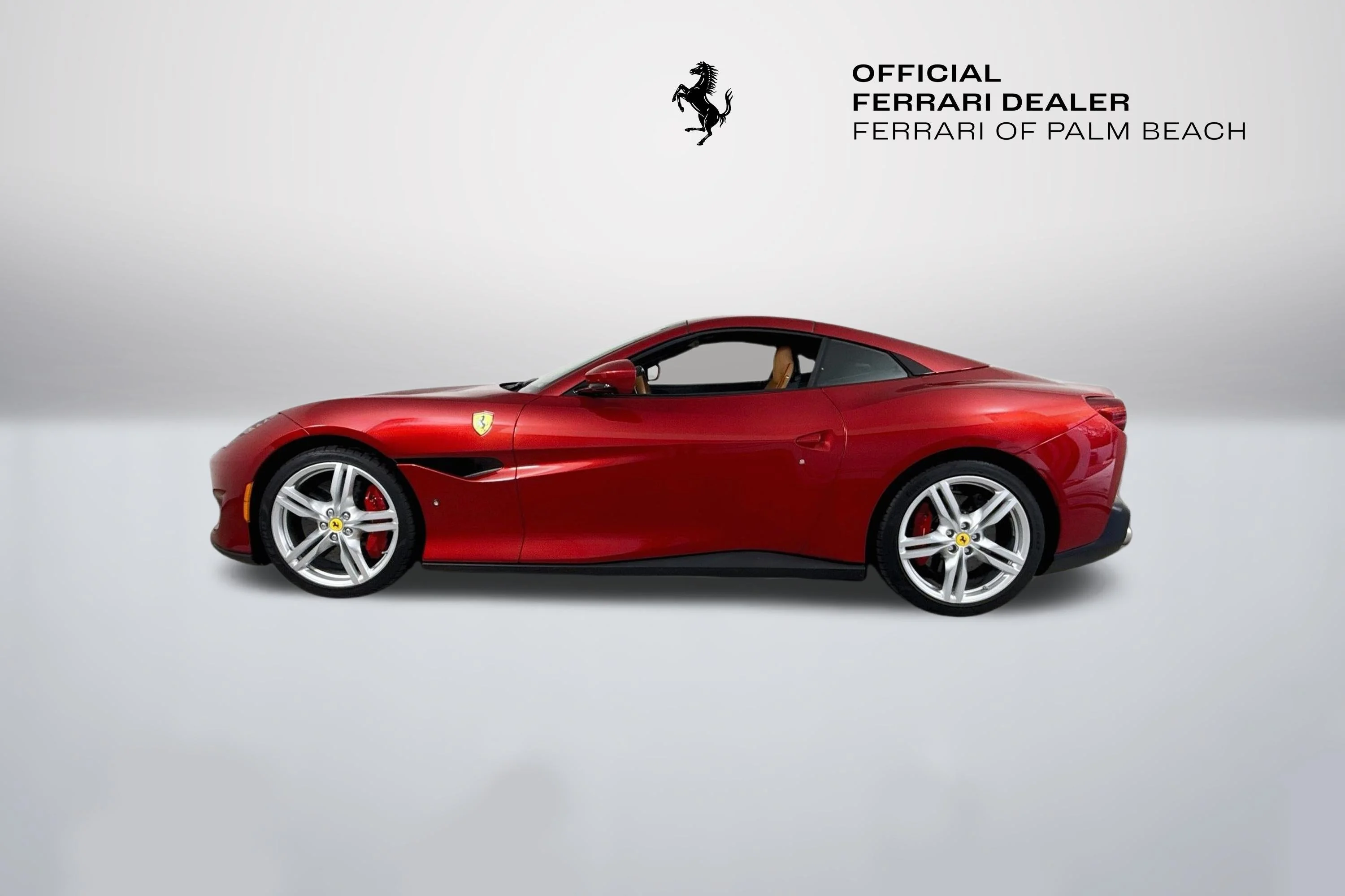 Certified Used 2019 Rosso Portofino Ferrari Base image 4
