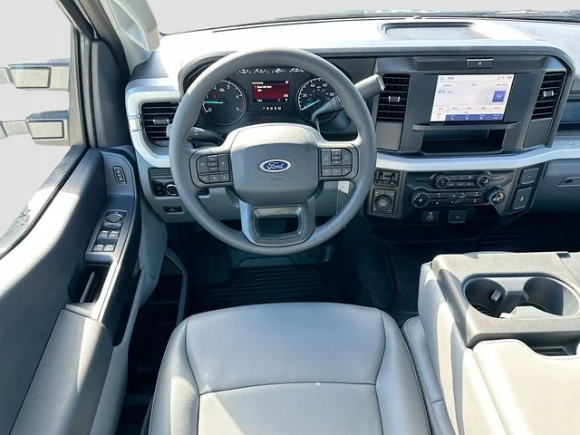 New 2026 Oxford White Ford XL image 15