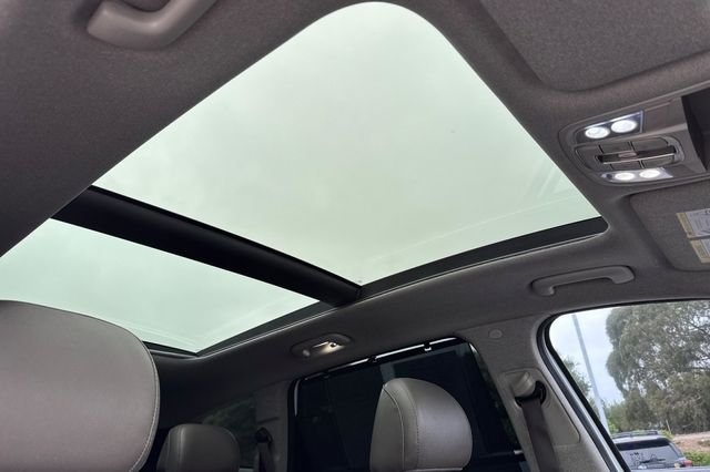 Used 2020 Gray Hyundai SEL image 23