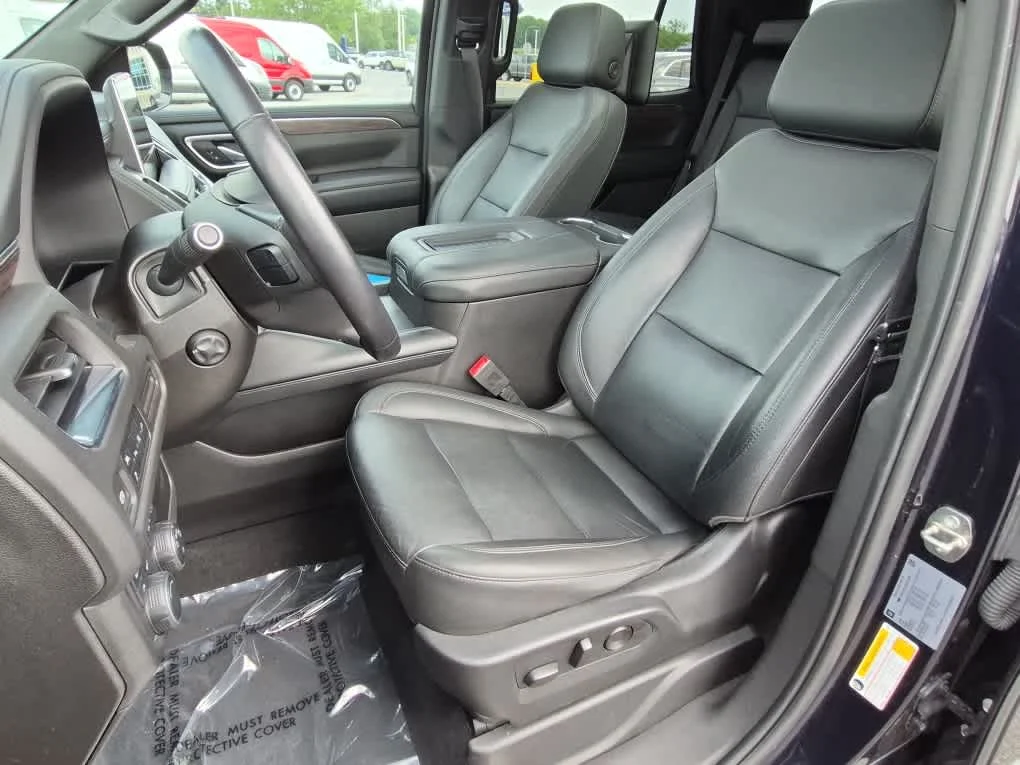 Used 2021 Midnight Blue Metallic Chevrolet LT image 13