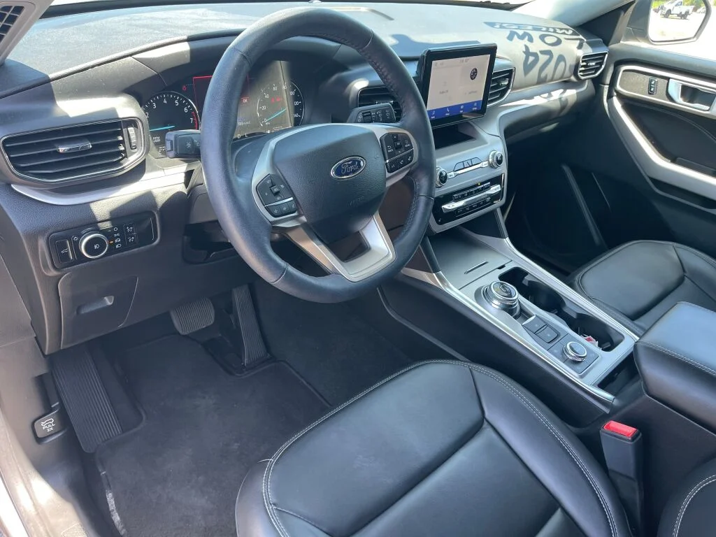 Used 2024 Carbonized Gray Ford XLT image 5