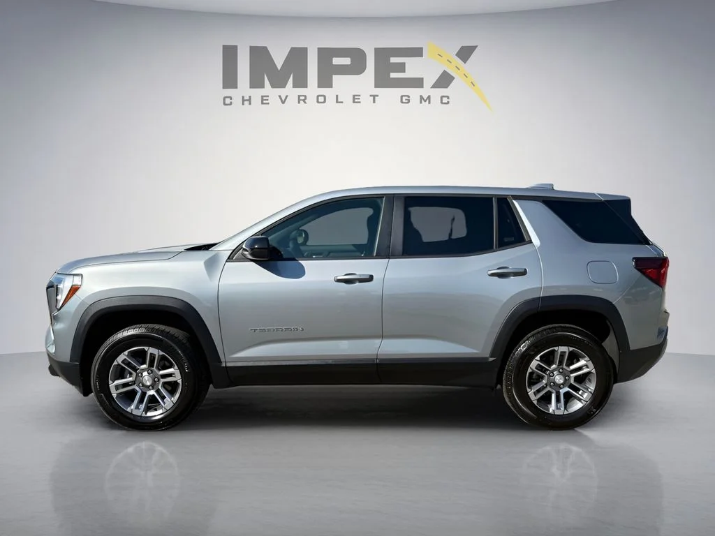 Used 2026 Silver GMC Elevation image 2