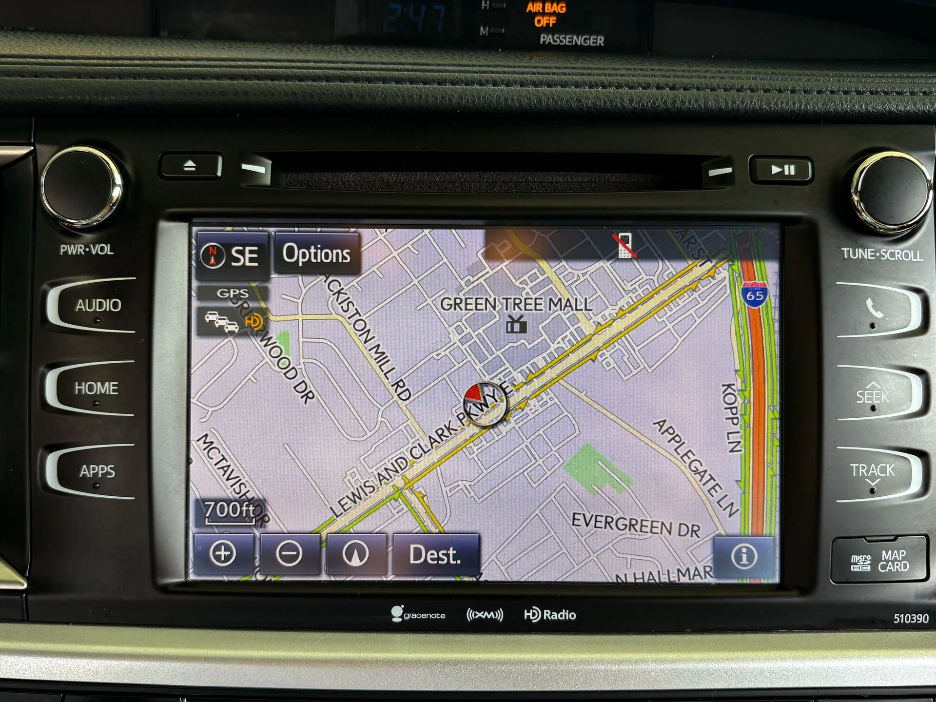 Used 2019 White Toyota XLE image 21