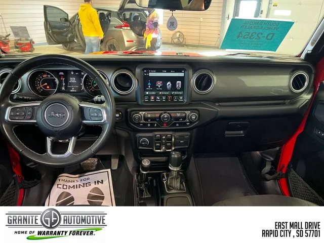 2023 Jeep Wrangler 4-Door Sahara - Photo 12