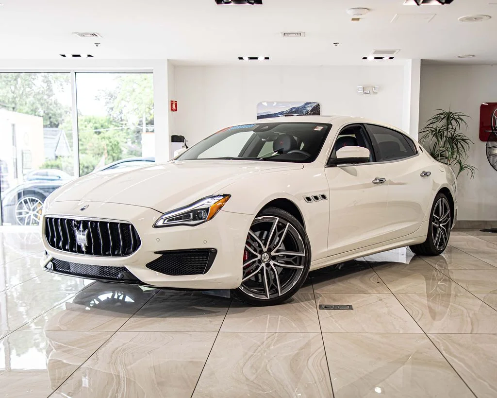 Used 2023 White Maserati Modena Q4 image 1