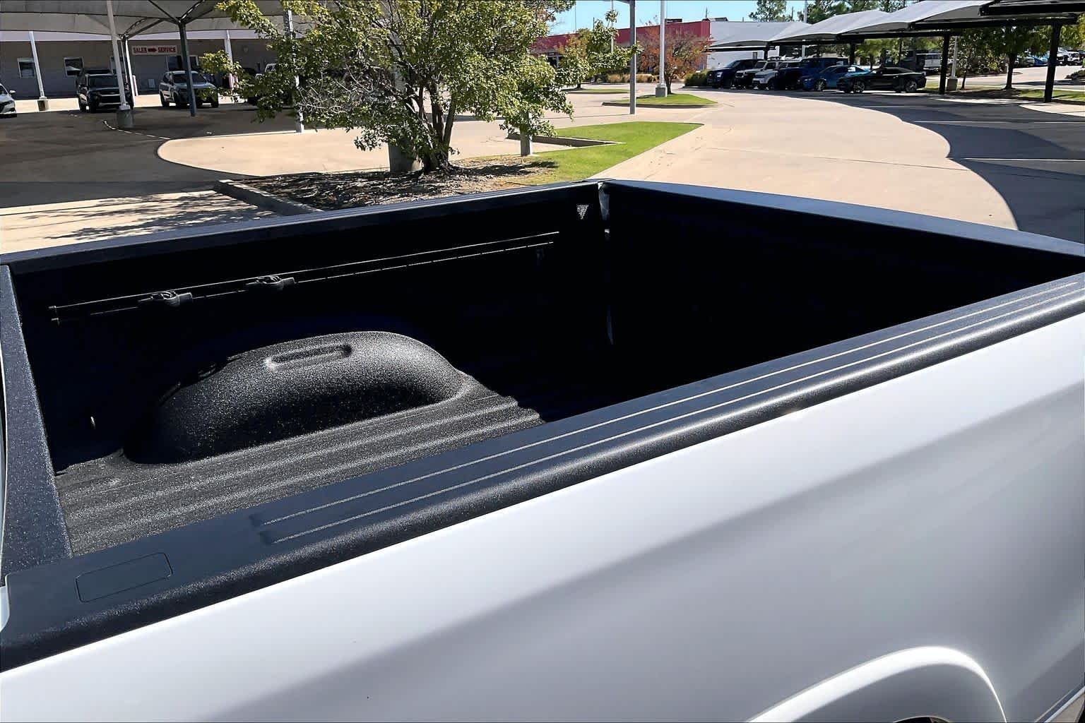 New 2027 Bright White Clear-Coat Exterior Paint RAM Laramie image 16