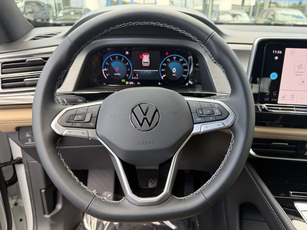 New 2026 White/off-white Volkswagen SE w/Technology image 33