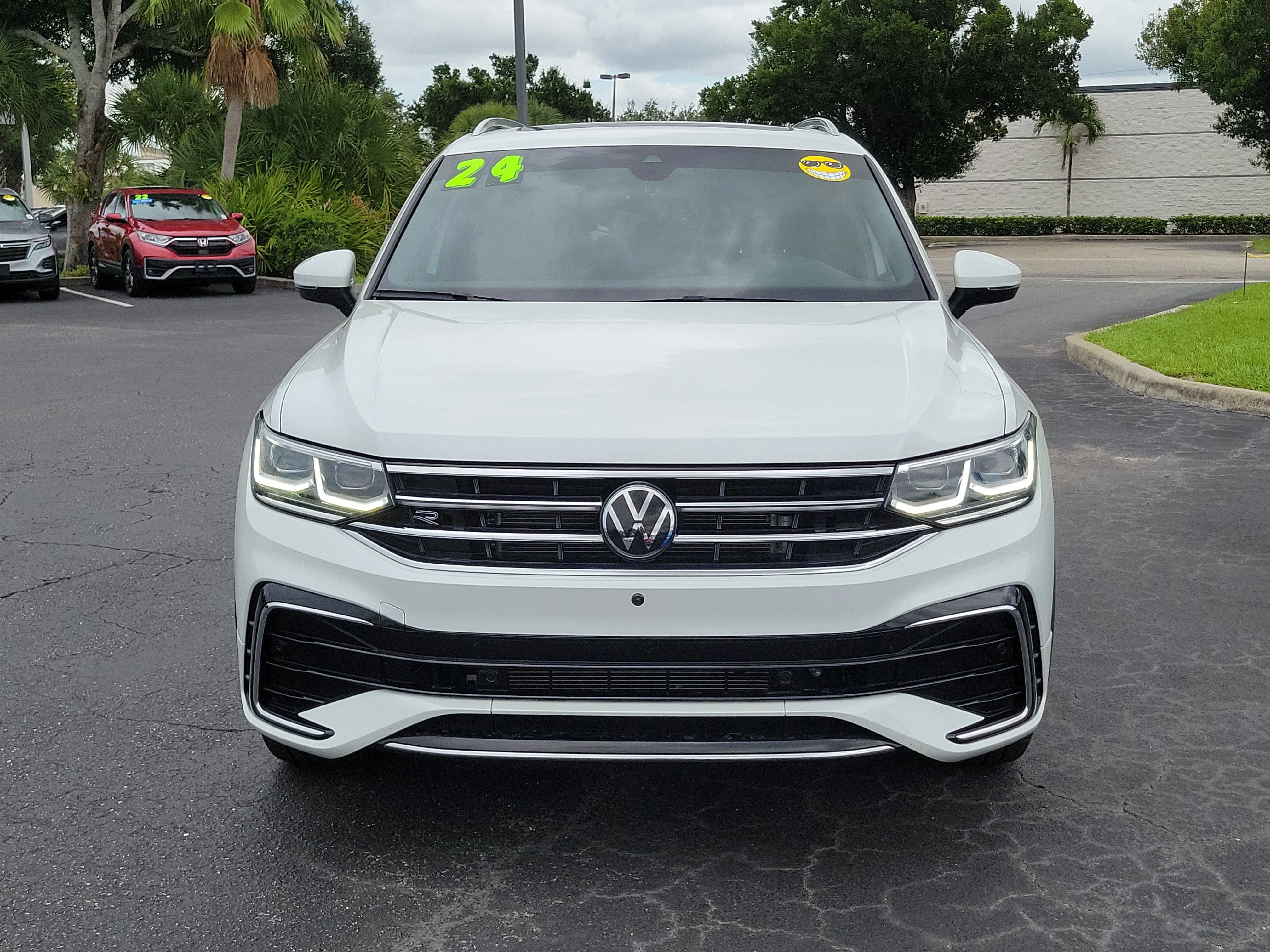 Used 2024 Opal White Volkswagen 2.0T SEL R-Line image 30
