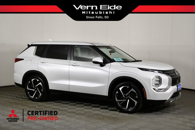 2022 Mitsubishi Outlander SE