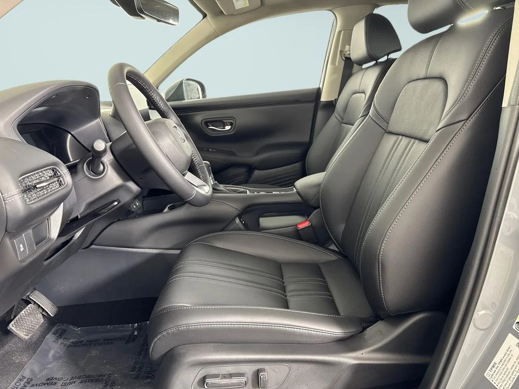2027 Honda HR-V EX-L - Photo 6