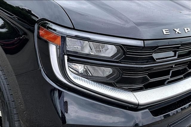 Used 2025 Black Ford Platinum image 30