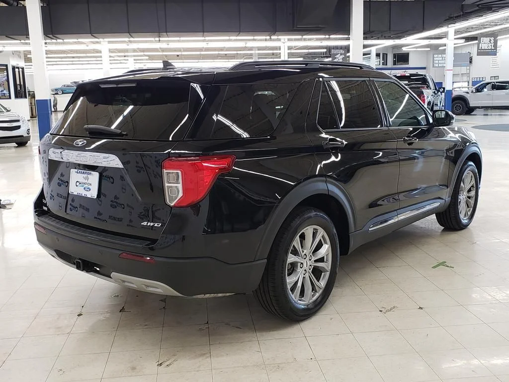 Certified Used 2024 Black Metallic Ford XLT image 8