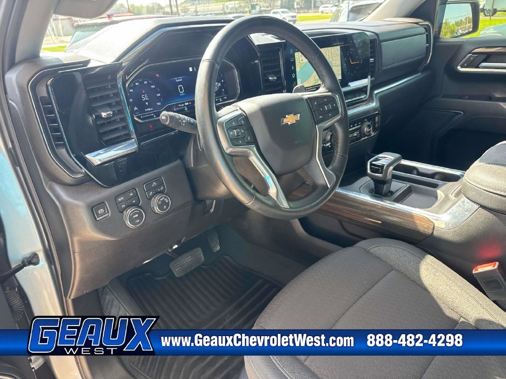 Used 2023 Gray Chevrolet LT image 39