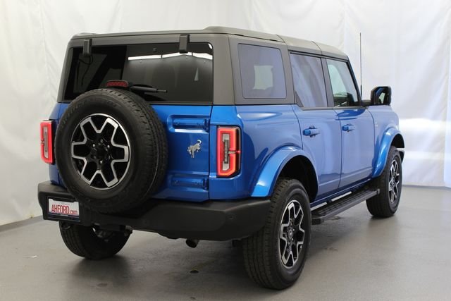Used 2024 Blue Metallic Ford Outer Banks image 7